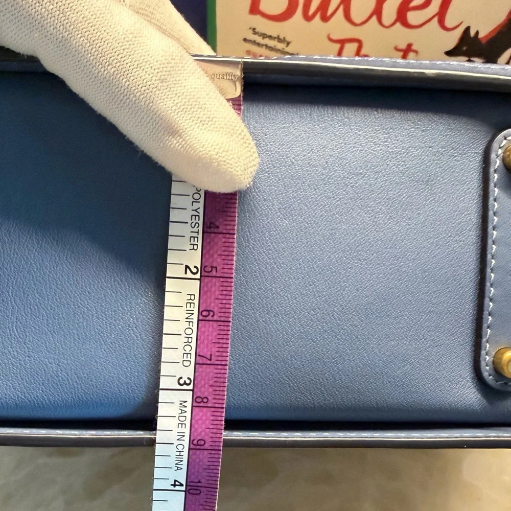 Coach kisslock dreamer 21 snakeskin detail
